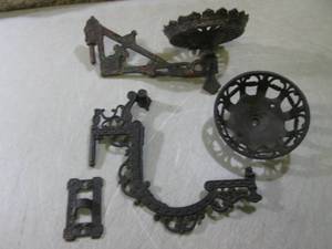 (CS) Vintage Cast Iron Wall Mount C...