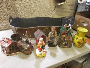 (EW2) Assorted Decor See Photos...