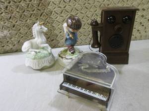 (BS) Assorted Music Boxes...
