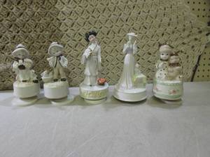 (BS) Assorted Music Box Figures...