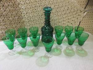 (EW4) Green Glass Decanter with 13 ...