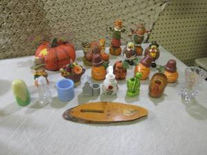 (F-1) Assorted Halloween  Fall Dec...
