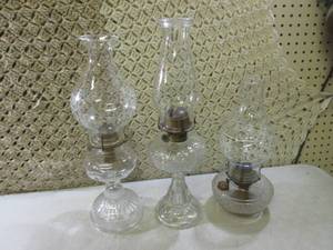 (CSB) 3 Vintage KeroseneOil Lamps ...