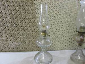 (D-2) 3 Vintage KeroseneOil Lamps ...
