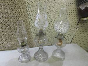 (F-3) 3 Vintage KeroseneOil Lamps ...