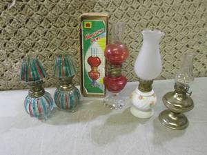 (F-0) Lot of 5 Small Oil Lamps Tall...