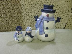 (FS) Snow Man Cookie Jar and Salt &...