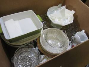 (A-4) Assorted Kitchen Glass Decor ...