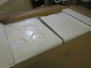 (A-3) 80 Qt Rolling Cooler New in O...