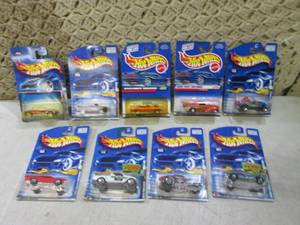 (C-4) Assorted Hot Wheels in Packag...