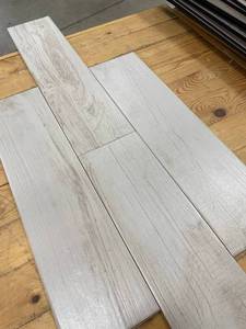 155 Sq Ft Sichenia Nature Avorio 6 x 24 Italian Ceramic Tile
