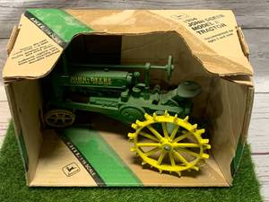 lot 6 image: 1934 Ertl John Deere 116 Model A Tractor