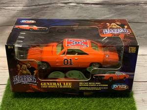 lot 7 image: Dukes Of Hazzard General Lee Joy Ride RC2 125 Diecast Car