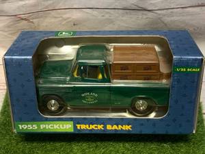 lot 8 image: Ertl John Deere 1955 Pickup Truck Bank 125