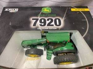 lot 12 image: Ertl John Deere 7920 Tractor 116
