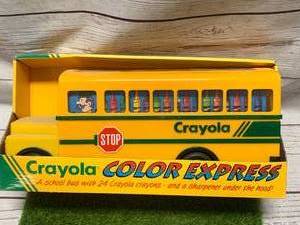 lot 18 image: 1993 Crayola Color Express Bus