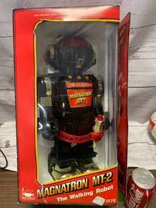 lot 55 image: Vintage New Bright Magnetron MT-2 Walking Robot