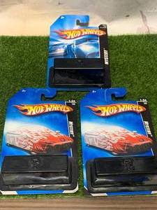 lot 98 image: Lot of 3 Vintage Hot Wheel Mystery Vehicles