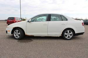 lot 22 image: 2008 Volkswagen Jetta SE