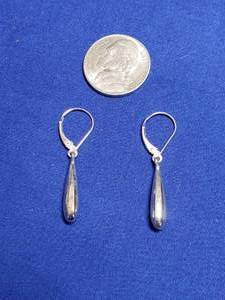 lot 108 image: 14K dangle earrings