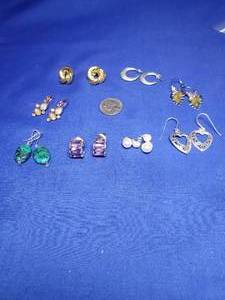 lot 129 image: Lot of mixed earrings