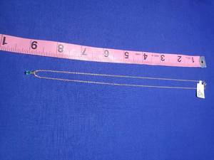 lot 222 image: Gold 14K green pendent necklace
