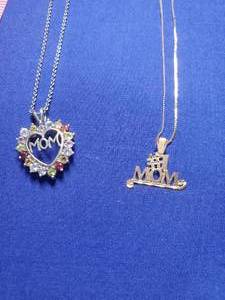lot 221 image: Mom necklackes