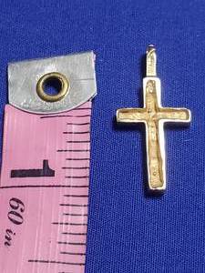 lot 220 image: Gold Cross stamped 14