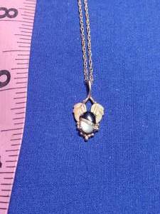 lot 219 image: gold leaf pendent necklace 120 14K
