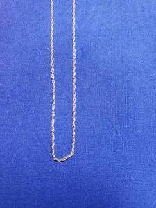 lot 209 image: Gold 14 KT Chain - chain is broken
