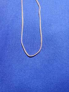 lot 208 image: Gold 14 KT Chain solid chain - is broken