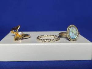 lot 319 image: Size 8 Ring Lot