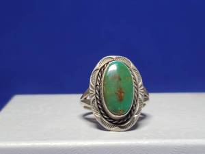lot 302 image: Size 8 Sterling stamped turquoise ring
