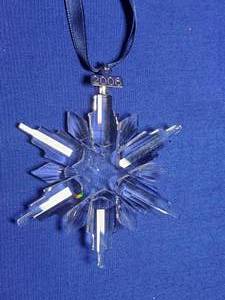 lot 296 image: Swarovski Crystal Snowflake 2006