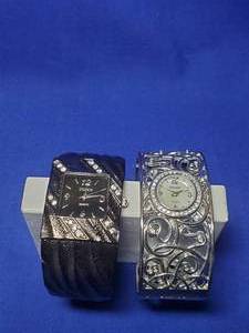 lot 27 image: 2 cuff watches