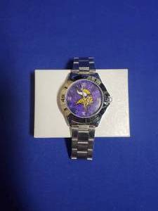 lot 9 image: Vikings mens watch appears to be new