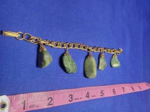 lot 74 image: Fluorite bracelet