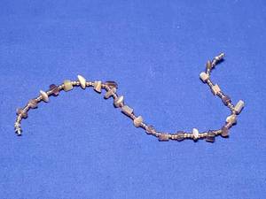 lot 72 image: tiger eye bracelet