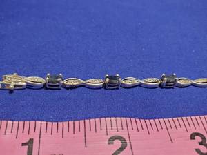 lot 56 image: 925 stamped bracelet