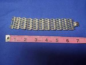 lot 50 image: Coro bracelet