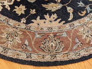 Beautifully Designed Round Wool Pile Area Rug