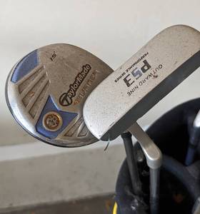Womans Golf Clubs and Bag