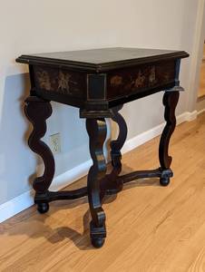 lot 5 image: Painted Asian Inspired Accent Table