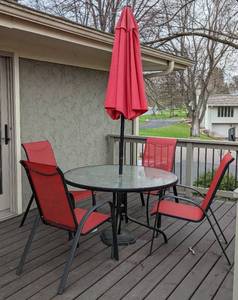 lot 37 image: Red Outdoor Patio Set