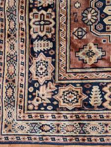 lot 24 image: Vintage Tapestry