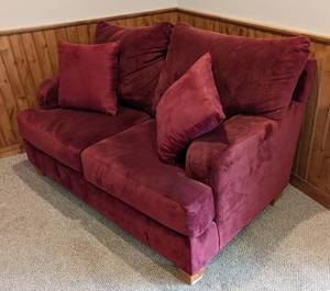 lot 44 image: Red Microfiber Loveseat