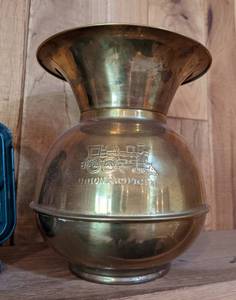 lot 53 image: Vintage Delights