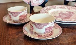 lot 71 image: Spode and Johnson Bros Dishes