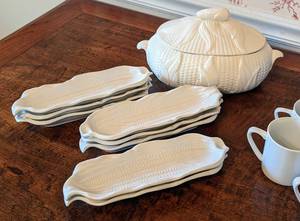 lot 72 image: Wonderful White Servingware