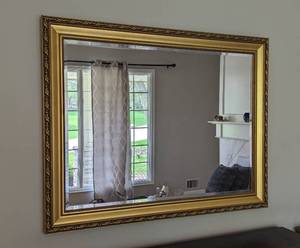 lot 74 image: Large Gold Wall Mirror